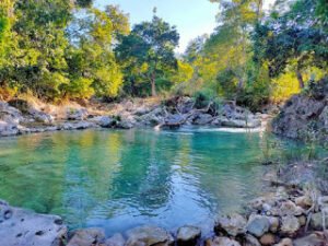 KOLAM LIHU NUNU BTN KOLHUA KOTA KUPANG NUSA TENGGARA TIMUR INDONESIA 02 300x225