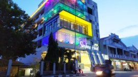 Simfony Hotel Alor