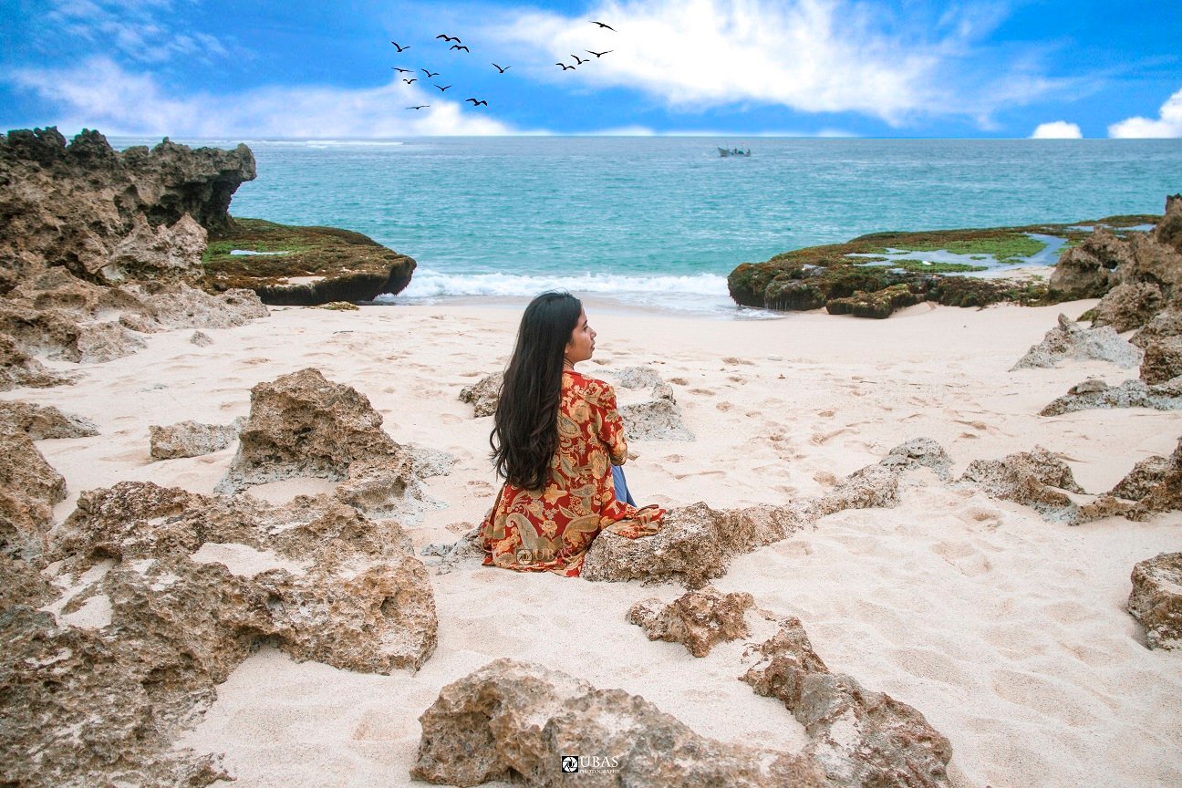 Pesona Pantai Pero Salah satu view ke laut