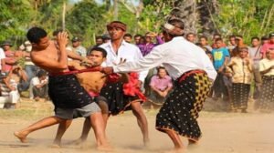 Tinju Adat (Etu) Kabupaten Nagekeo