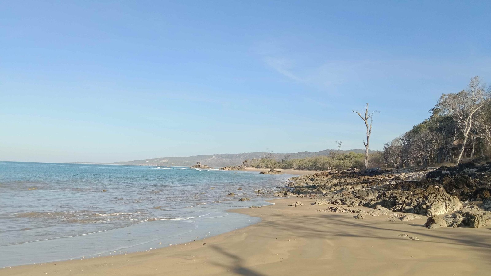 Eksotisnya Pantai Puru, Merbaun,Kec. Amarasi Barat, Kab. Kupang 5 Scaled