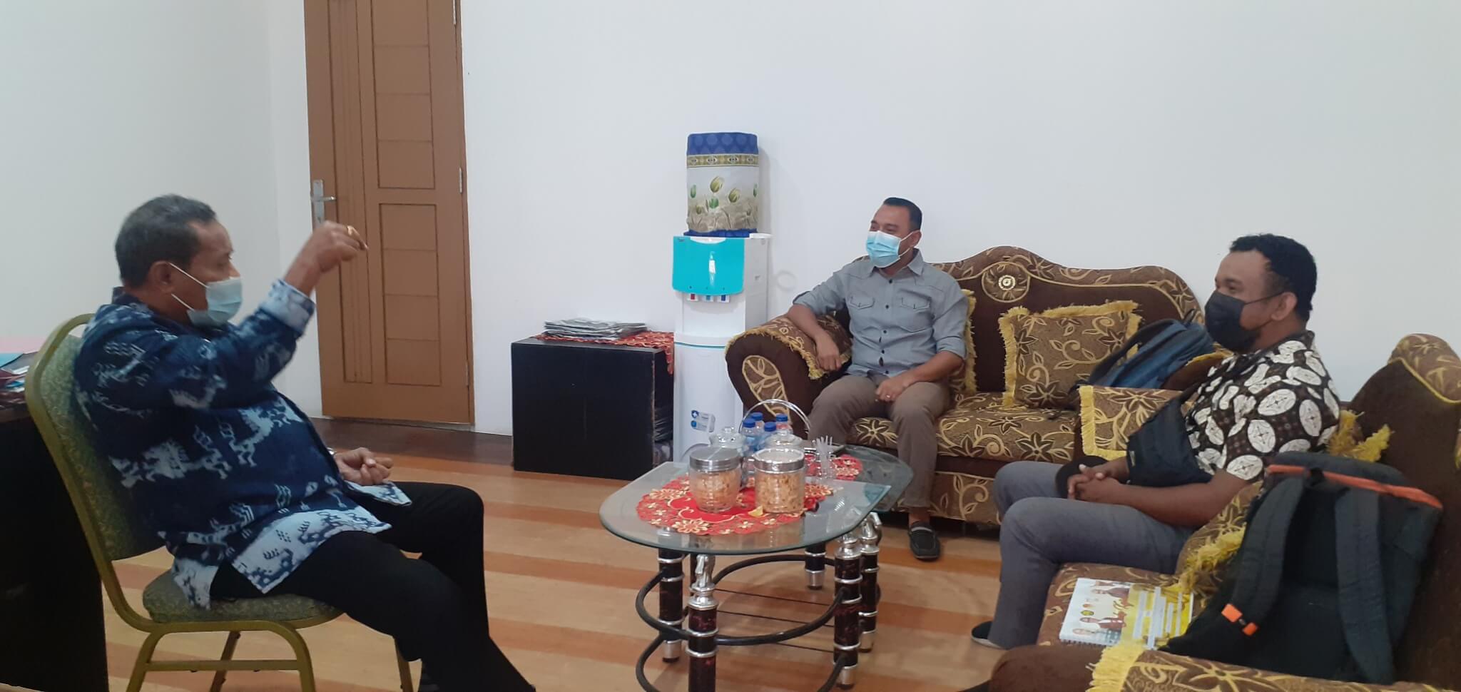 Kunjungan ke Museum Daerah Provinsi Nusa Tenggara Timur 2 Diskusi dengan Pimpinan UPT Museum Daerah Provinsi Nusa Tenggara Timur