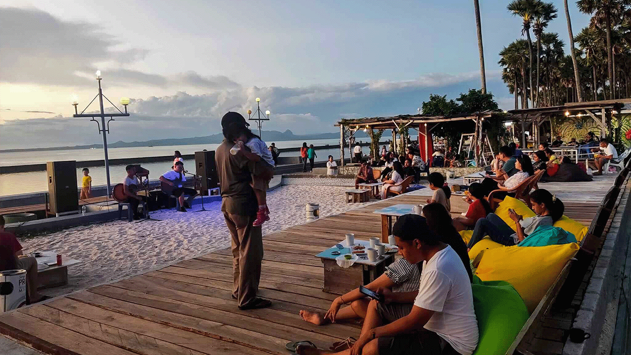 OCD Beach Cafe & Hostel Vibes