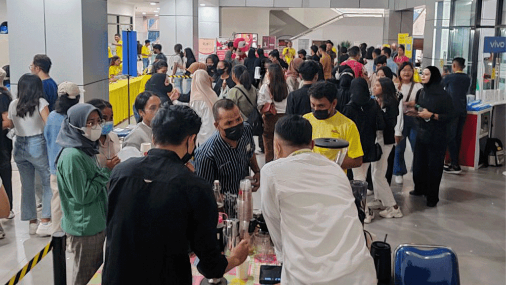 Keramaian pengunjung BNS Festival 2022