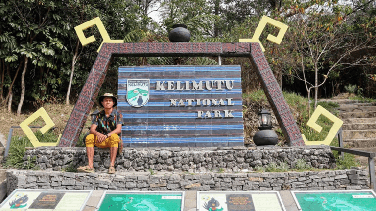 Kalimutu National Park in Ende