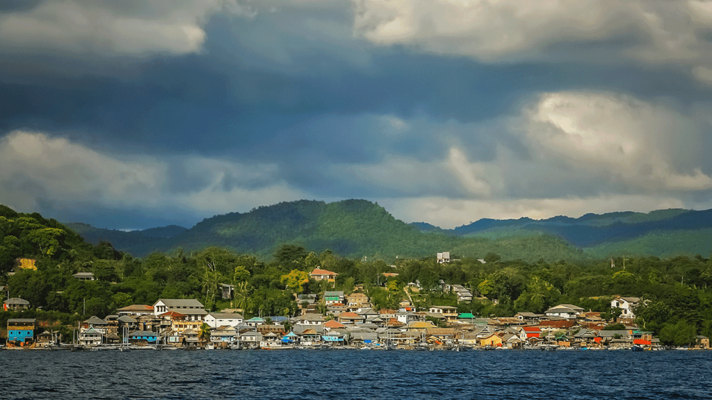Permukiman pesisir dalam arsip perjalanan Labuan Bajo