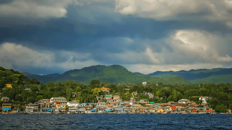 Menikmati Keindahan Labuan Bajo - 3 Bukit yang Harus Dikunjungi