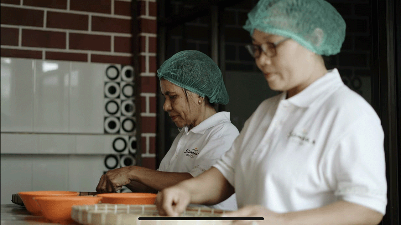 Sombra Coffee: Kopi NTT yang Menghangatkan Jiwa Sombra Coffee Jaminan Higienis Dan Halal