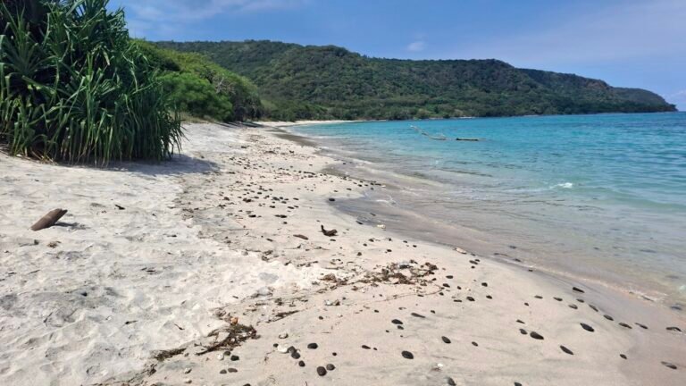 Pasir Keindahan Pantai Riangsunge 768x432